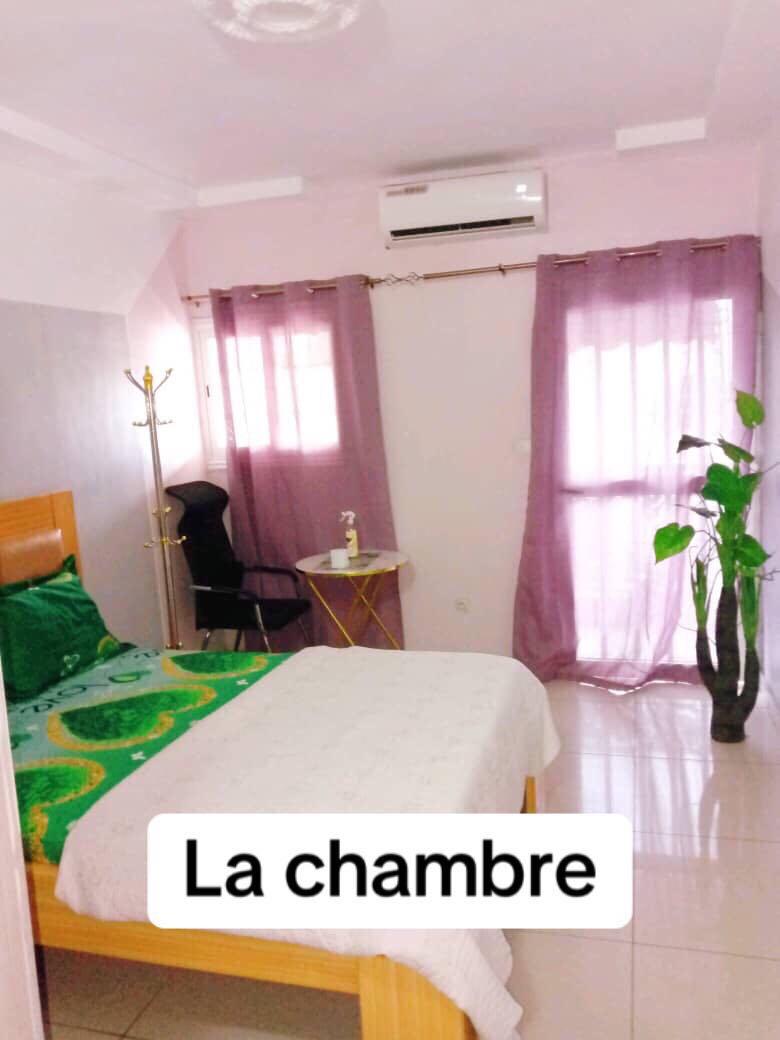 Location meublée d'un Appartement de 2 pièce(s) à 25.000 FCFA : Abidjan-Marcory (MARCORY PETIT MARCHE)