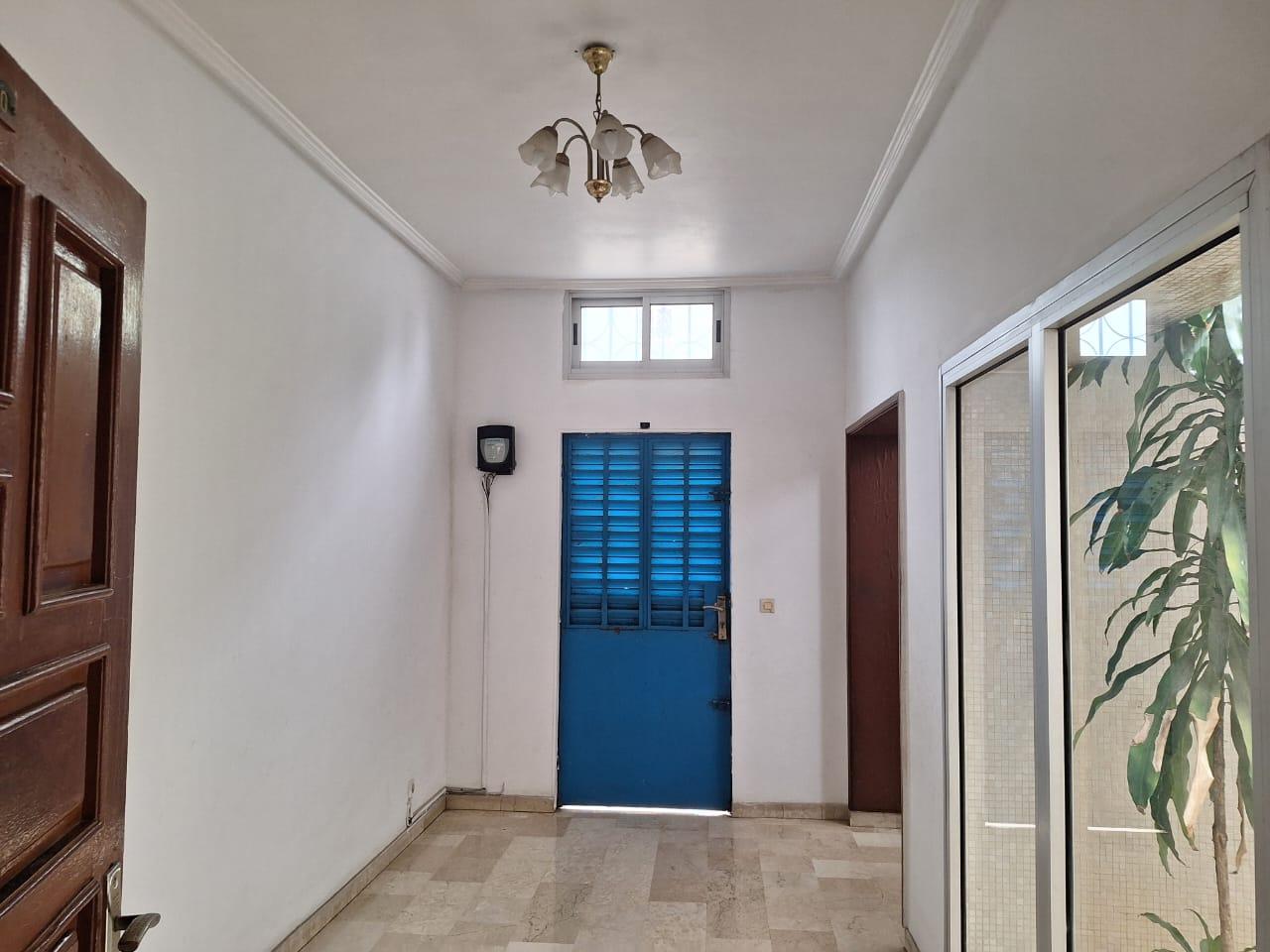 Vente d'une Maison / Villa de 36 pièce(s) à 3.000.000.000 FCFA : Abidjan-Cocody-2 Plateaux (Vallon )