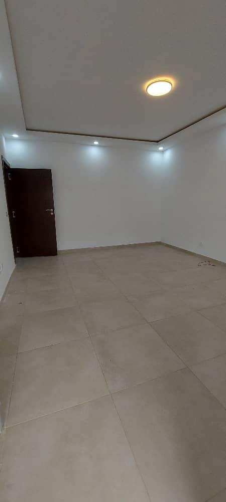 Location d'une Maison / Villa de 5 pièce(s) à 600.000 FCFA : Abidjan-Cocody-Riviera (FAYA JULES VERNE )