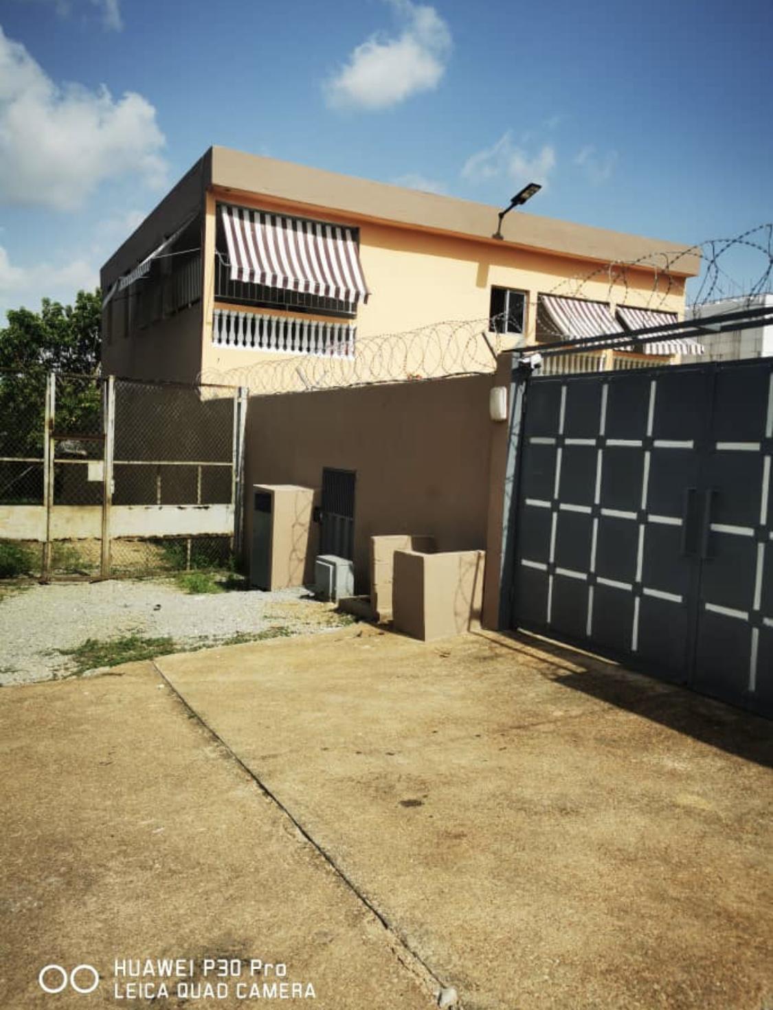 Vente d'une Maison / Villa : Abidjan-Cocody-2 Plateaux (Angre 7 )
