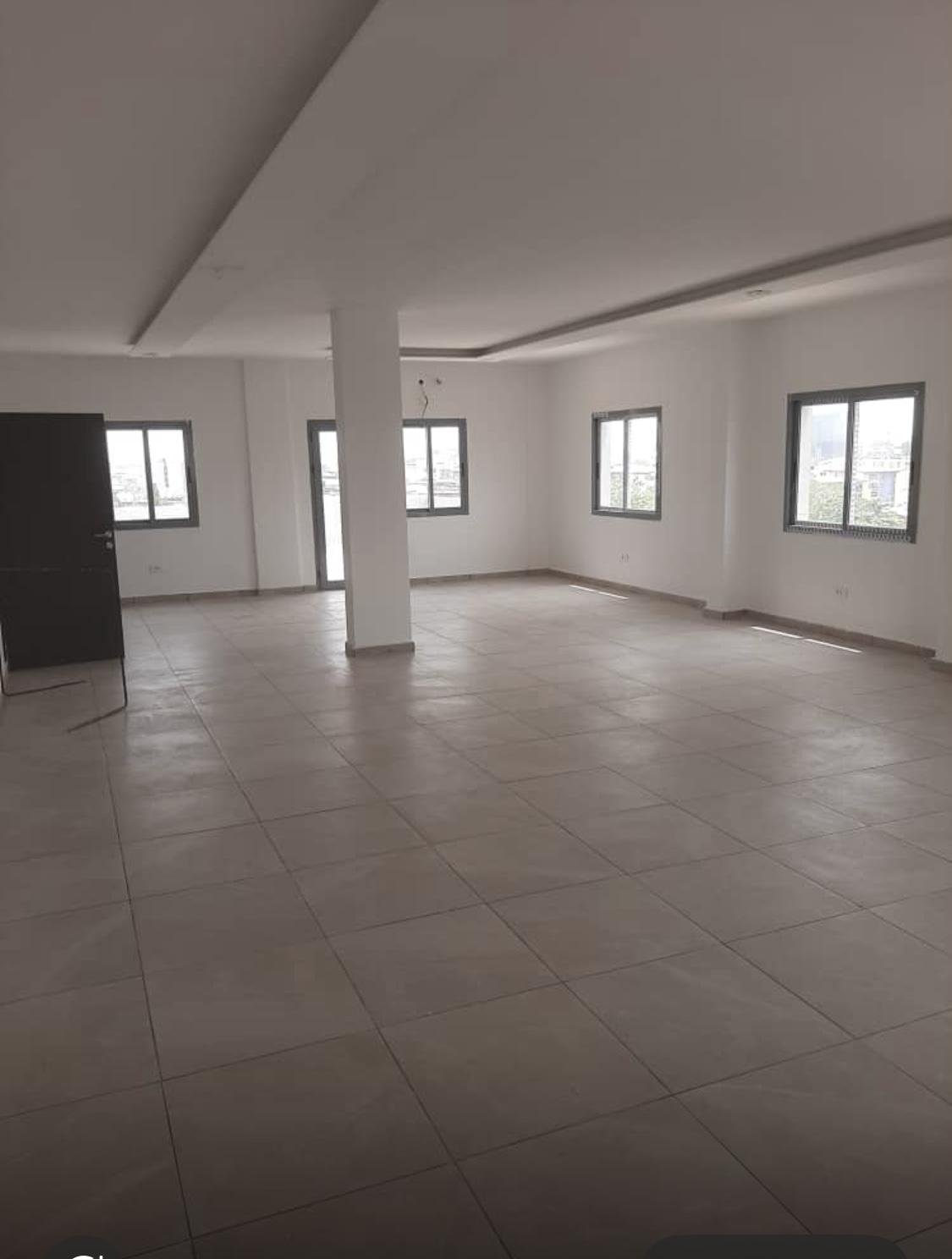 Vente d'un Immeuble à 1.800.000.000 FCFA  : Abidjan-Treichville (Treichville )