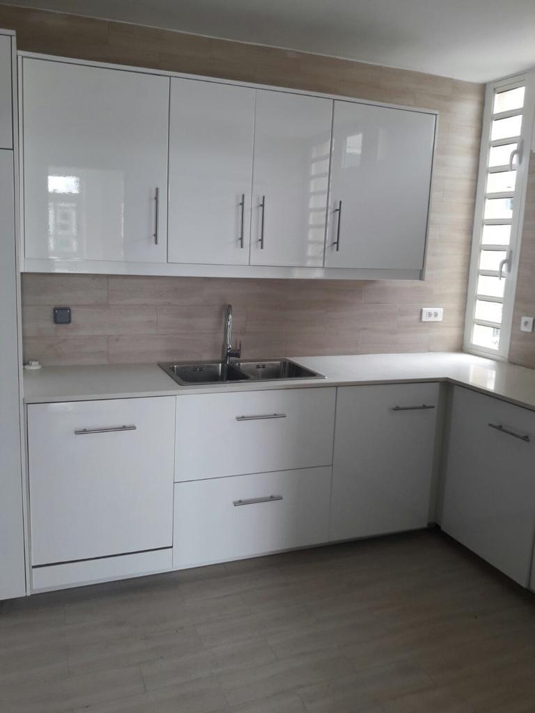 Vente d'un Appartement de 5 pièce(s) à 200.000.000 FCFA : Abidjan-Cocody-Riviera (COCODY RIVIERA GOLF)