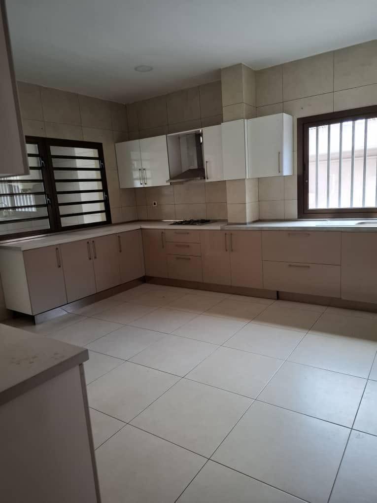 Location d'un Appartement de 4 pièce(s) à 1.500.000 FCFA : Abidjan-Marcory (MARCORY ZONE 4)