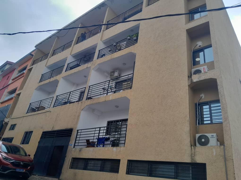 Vente d'un Immeuble à 350.000.000 FCFA  : Abidjan-Cocody-Riviera (Abatta )