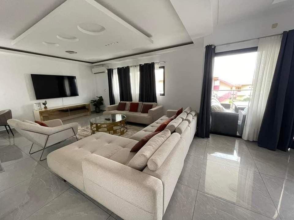 Location d'un Appartement : Abidjan-Cocody-Riviera (RIVIERA 4 M'BADON)