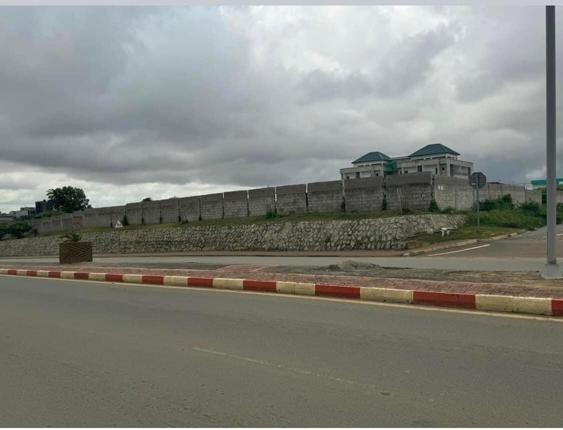 Vente d'un Terrain : Abidjan-Cocody-Angré (Angre chu )