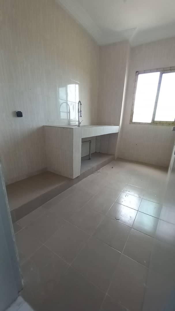 Vente d'un Immeuble à 750.000.000 FCFA  : Abidjan-Cocody-Angré (Angre chu )