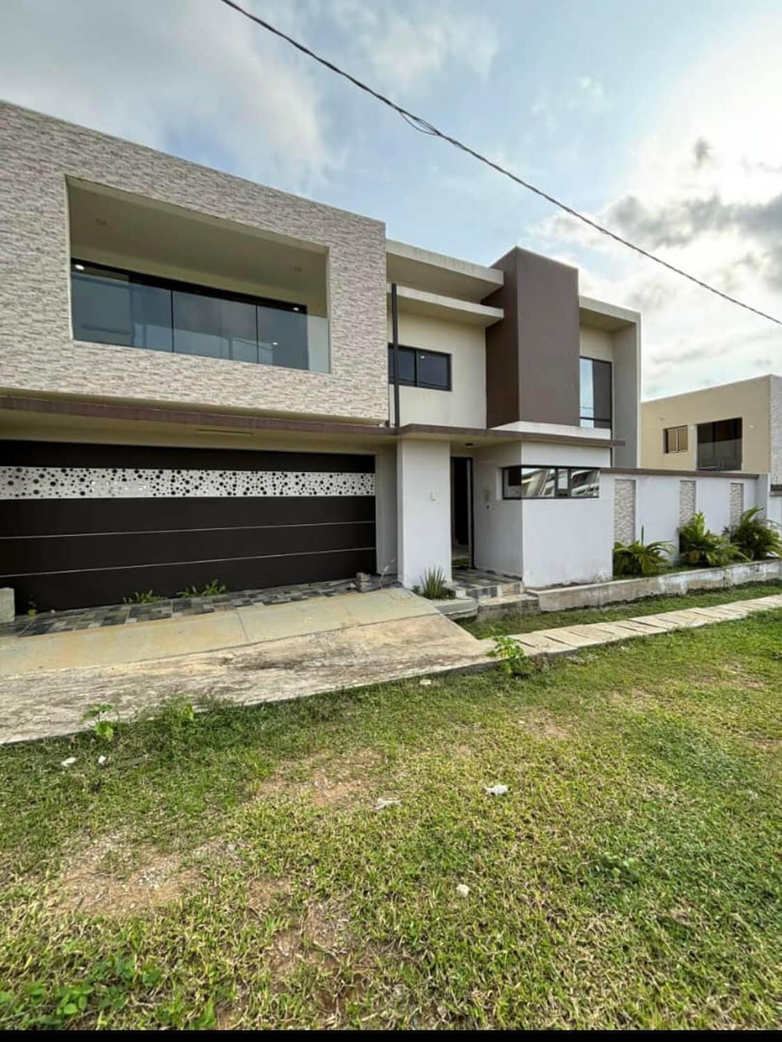 Vente d'une Maison / Villa : Abidjan-Bingerville (Bingerville )