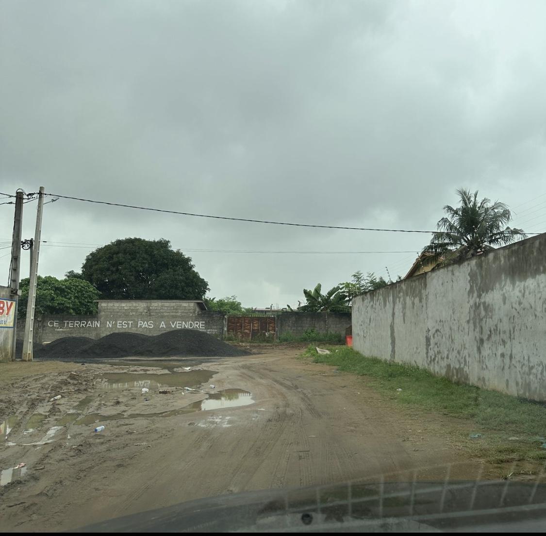 Vente d'un Terrain : Abidjan-Cocody-Riviera (Rivera abatta )