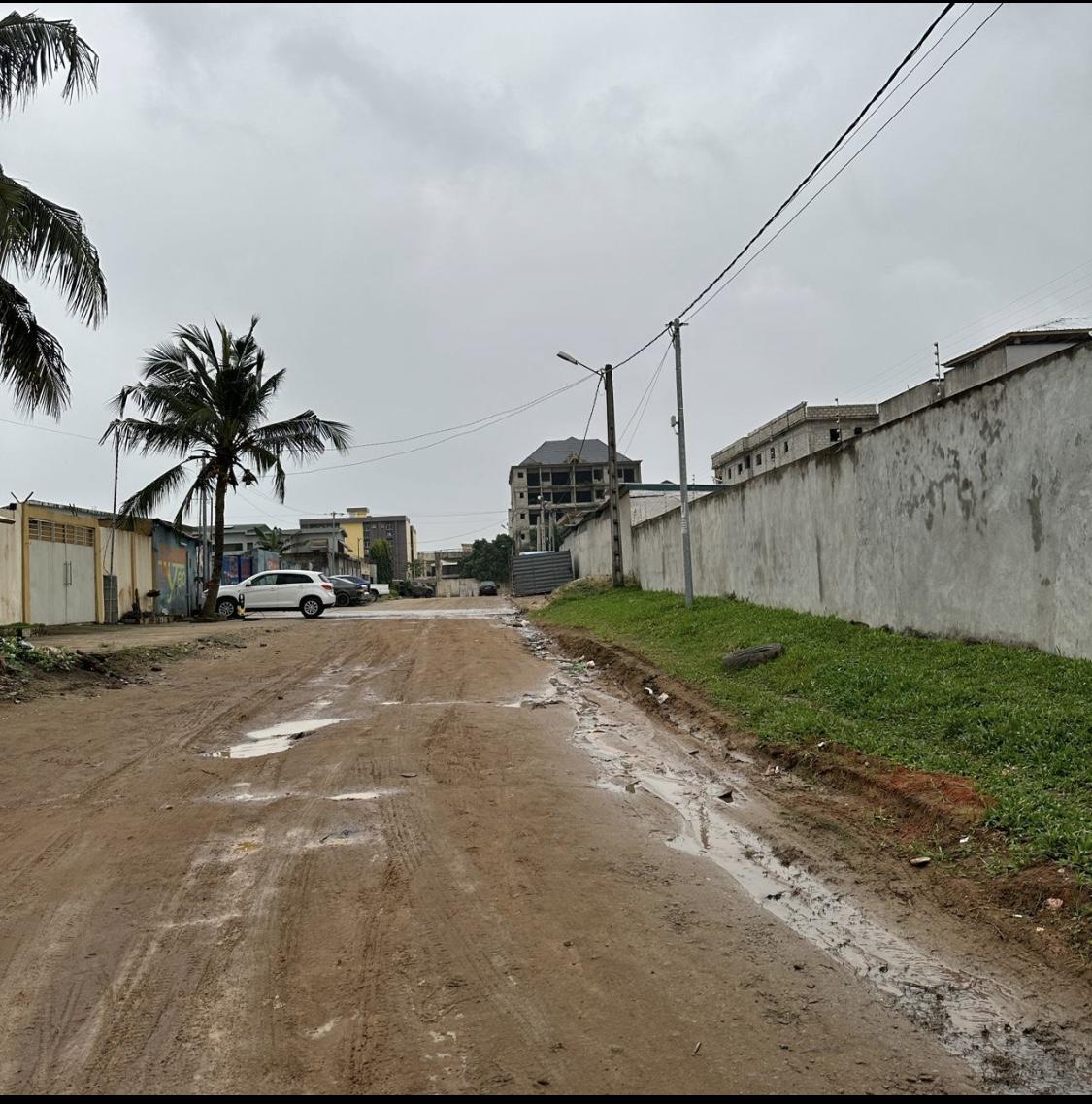 Vente d'un Terrain à 290.000.000 FCFA  : Abidjan-Cocody-Riviera (Rivera abatta )