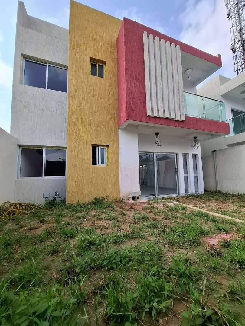 Vente d'une Maison / Villa : Abidjan-Cocody-Riviera (RIVIERA FAYA )