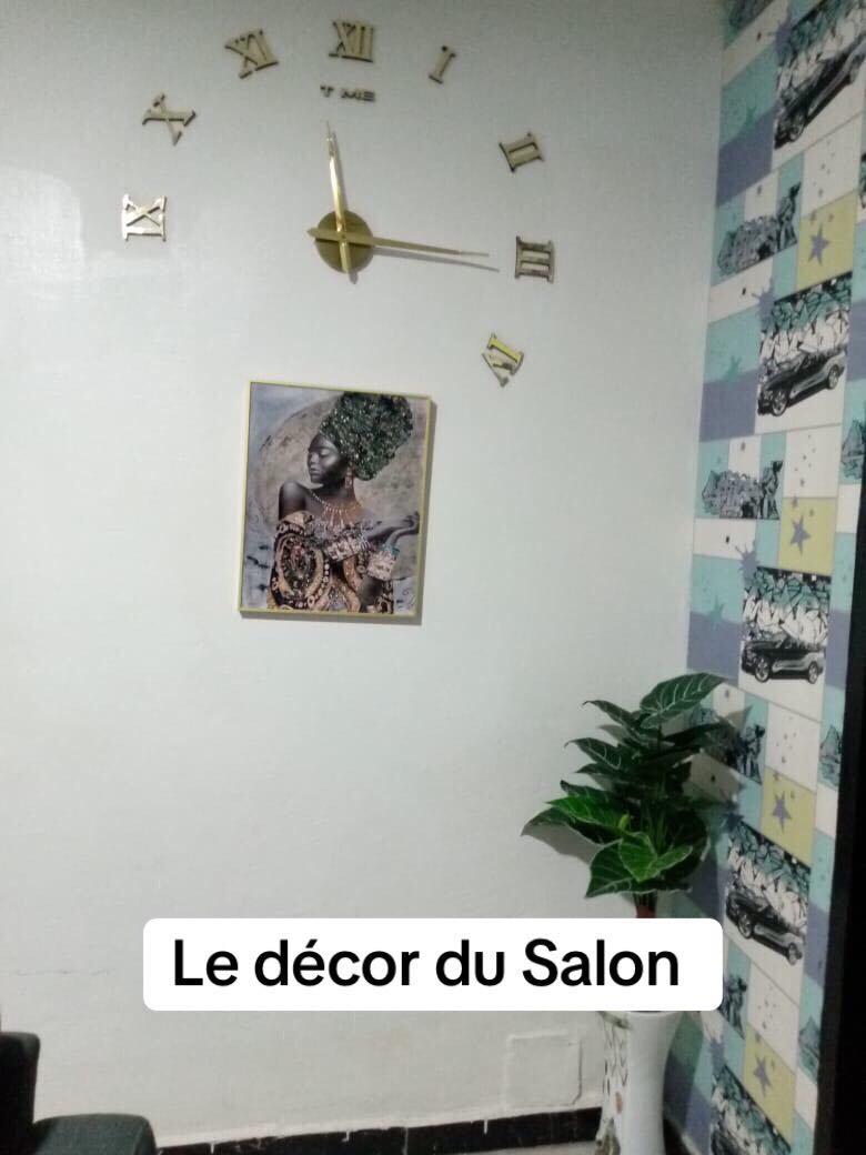 Location meublée d'une Maison / Villa de 2 pièce(s) à 25.000 FCFA : Abidjan-Marcory (MARCORY REMBLAIS DERRIERE LE YOTA)