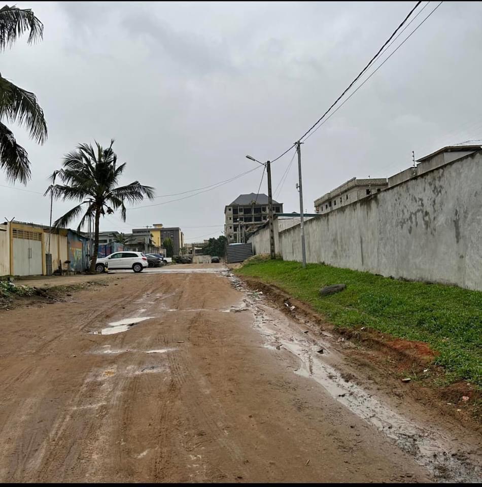 Vente d'un Terrain : Abidjan-Cocody-Riviera (Abatta )