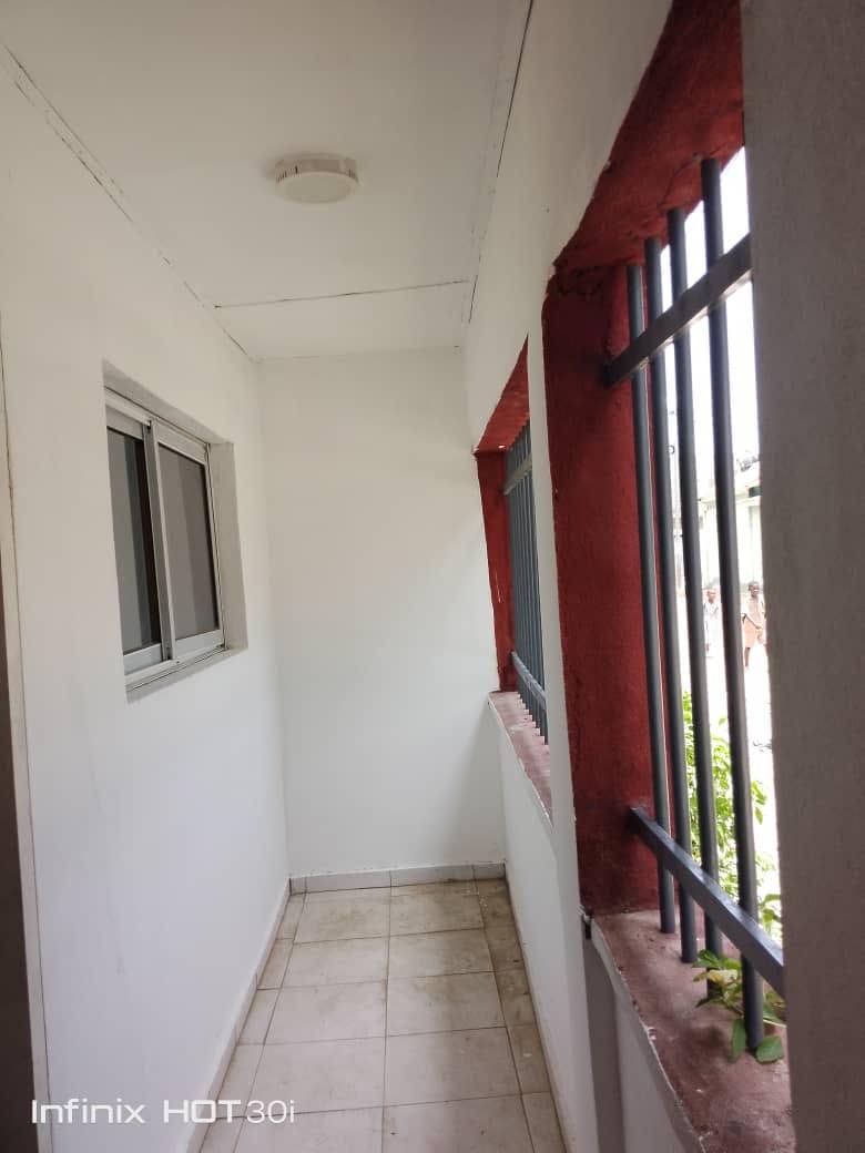 Location d'une Maison / Villa : Abidjan-Port-Bouet (GONZAGUE QUARTIER ELEPHANT)