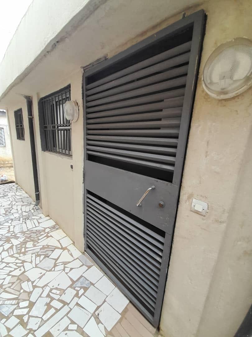 Vente d'une Maison / Villa : Bingerville (BINGERVILLE CITE DANGOTE)