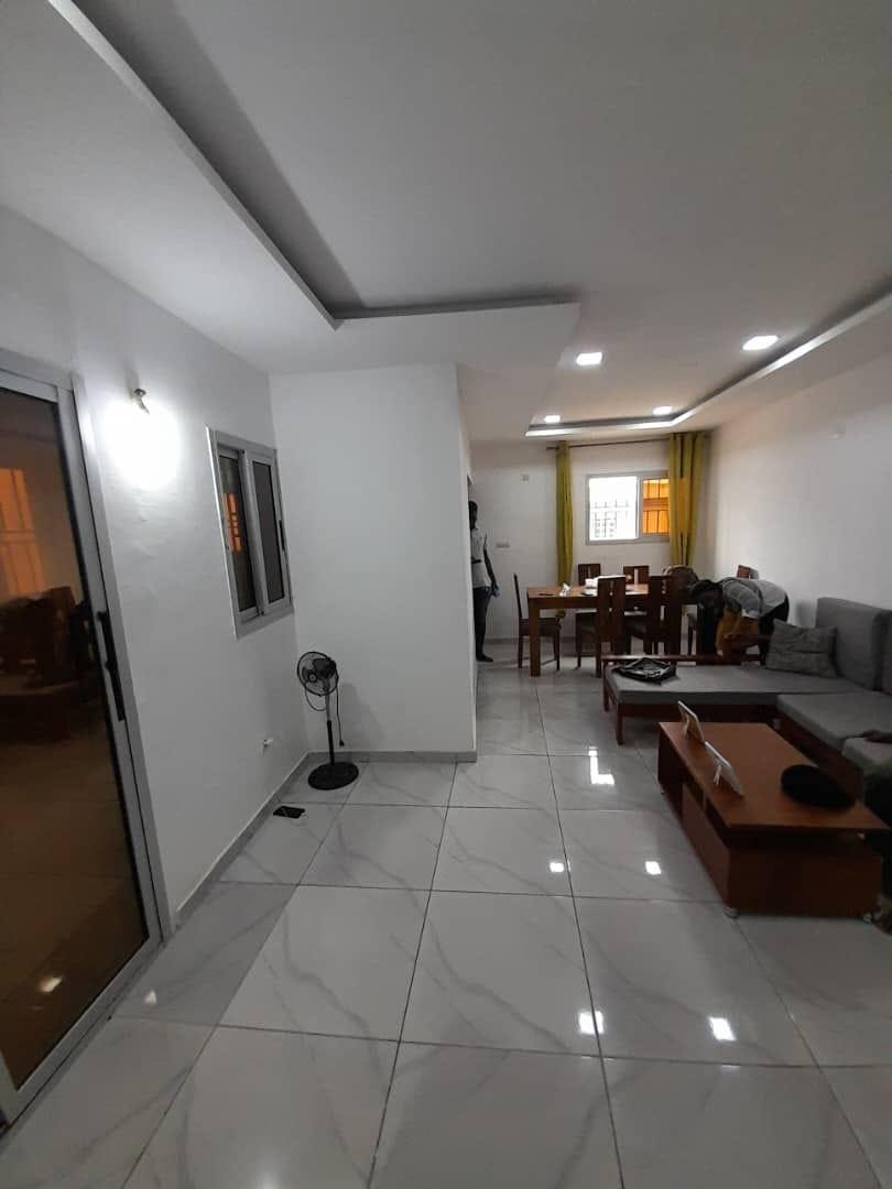 Vente d'une Maison / Villa de 4 pièce(s) à 45.000.000 FCFA : Bingerville-Bingerville (BINGERVILLE CITE DANGOTE)