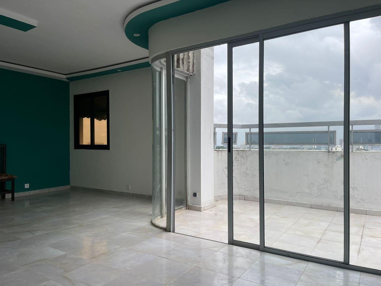 Vente d'une Maison / Villa de 3 pièce(s) à 65.000.000 FCFA : Abidjan-Cocody centre (COCODY CENTRE SAINT MARIE)