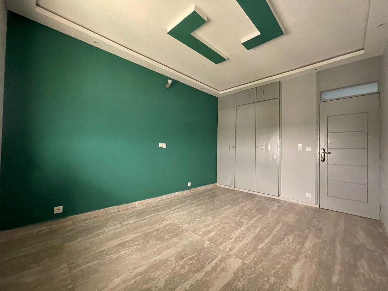 Vente d'une Maison / Villa de 3 pièce(s) à 65.000.000 FCFA : Abidjan-Cocody centre (COCODY CENTRE SAINT MARIE)