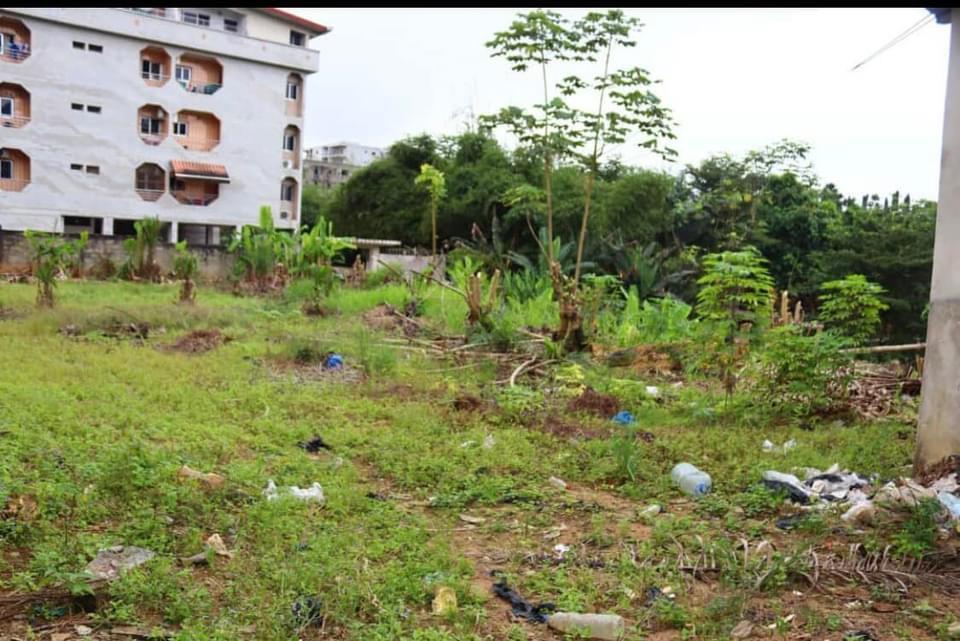 Vente d'un Terrain : Abidjan-Cocody-Angré (Angre 7 )