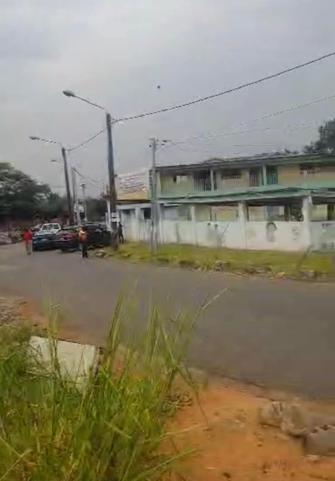 Vente d'un Terrain à 850.000.000 FCFA  : Abidjan-Cocody-Riviera (Rivera 3)