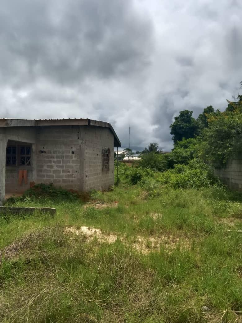 Vente d'une Maison / Villa : Grand-Bassam (MOCKEYVILLE)