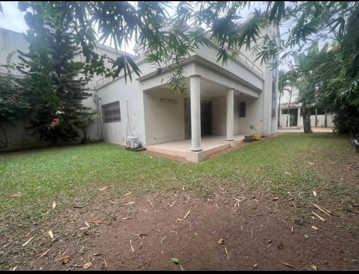 Location d'une Maison / Villa : Abidjan-Cocody-Riviera (COCODY RIVIERA 3)