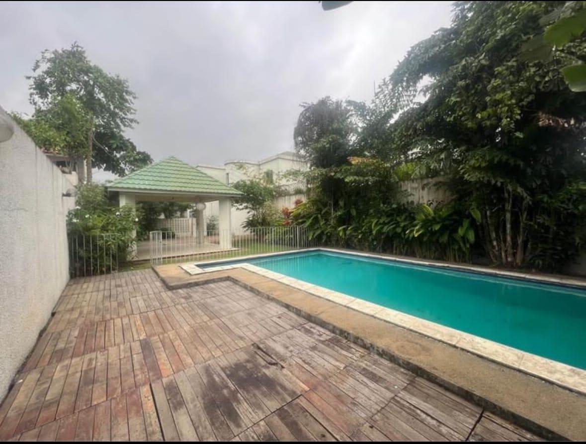 Location d'une Maison / Villa de 5 pièce(s) à 2.200.000 FCFA : Abidjan-Cocody-Riviera (COCODY RIVIERA 3)