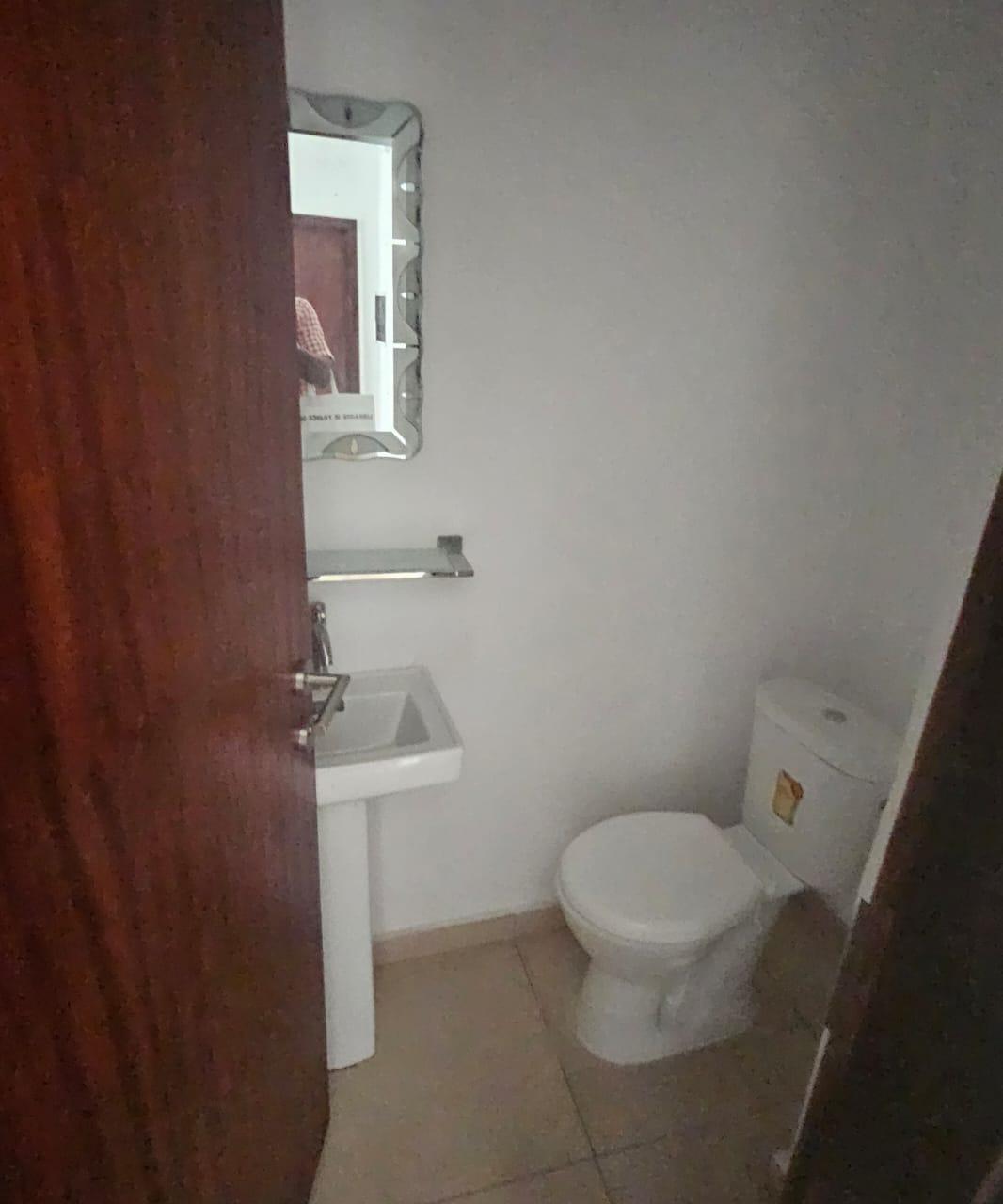 Vente d'une Maison / Villa de 3 pièce(s) à 70.000.000 FCFA : Abidjan-Cocody-Riviera (CITE SIR)