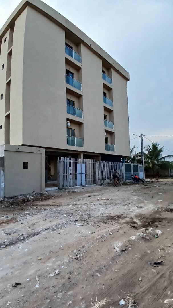 Vente d'un Immeuble à 750.000.000 FCFA  : Abidjan-Cocody-Angré (Angre chu )