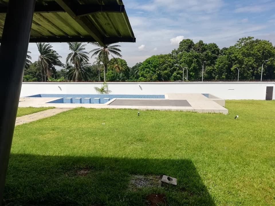 Vente d'une Maison / Villa de 7 pièce(s) à 3.500.000.000 FCFA : Abidjan-Cocody-Riviera (Rivera golf 4)