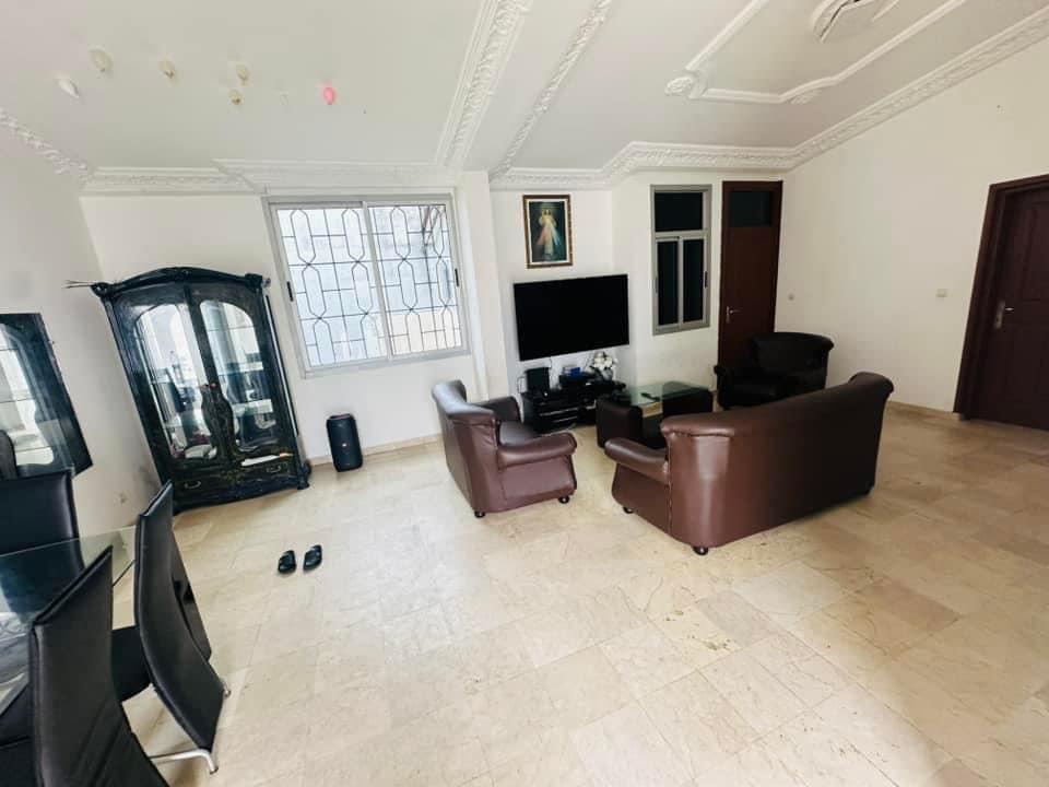 Location d'une Maison / Villa de 5 pièce(s) à 600.000 FCFA : Bingerville-Bingerville (BINGERVILLE N'MOKE RESIDENTIEL)