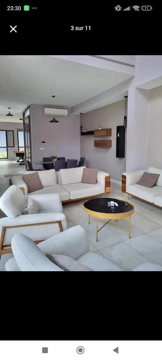 Vente d'une Maison / Villa de 7 pièce(s) à 400.000.000 FCFA : Abidjan-Cocody-Riviera (Parmaire )