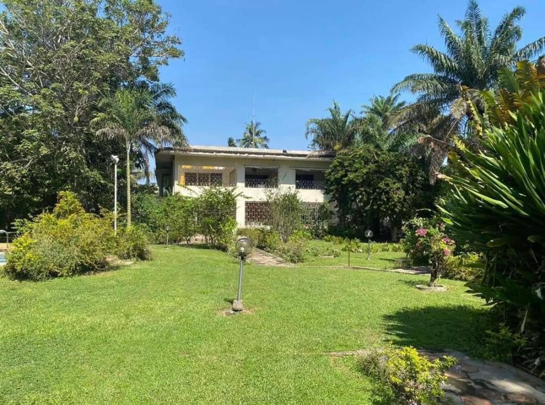 Vente d'une Maison / Villa de 12 pièce(s) à 8.000.000.000 FCFA : Abidjan-Marcory (Zone 4 )