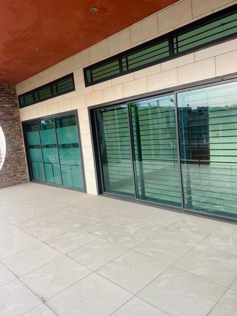 Location d'une Maison / Villa de 9 pièce(s) à 3.200.000 FCFA : Abidjan-Cocody-2 Plateaux (2 PLATEAUX PALMIERS)