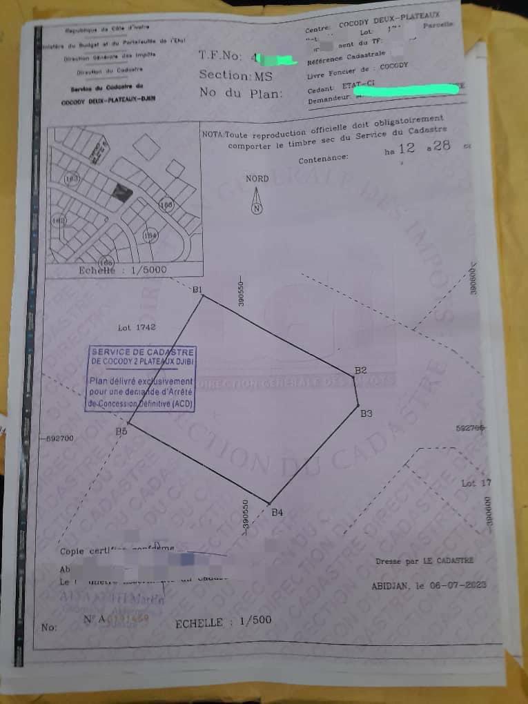 Vente d'un Terrain à 750.000.000 FCFA  : Abidjan-Cocody-2 Plateaux (Rivera vallons )