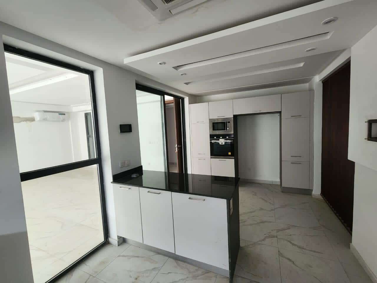 Location d'un Appartement de 5 pièce(s) à 2.500.000 FCFA : Abidjan-Cocody-Riviera (Rivera golf )