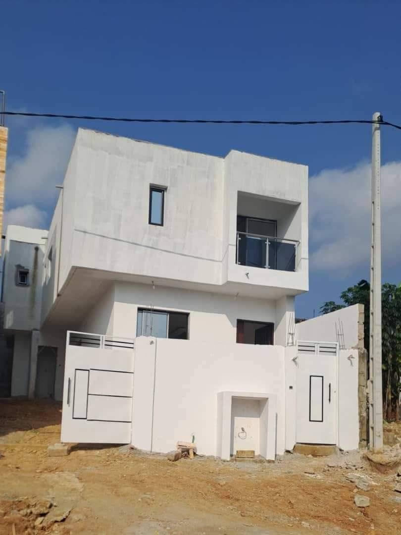 Vente d'une Maison / Villa à 75.000.000 FCFA : Abidjan-Cocody-Angré (ANGRE NOUVEAU CHU)