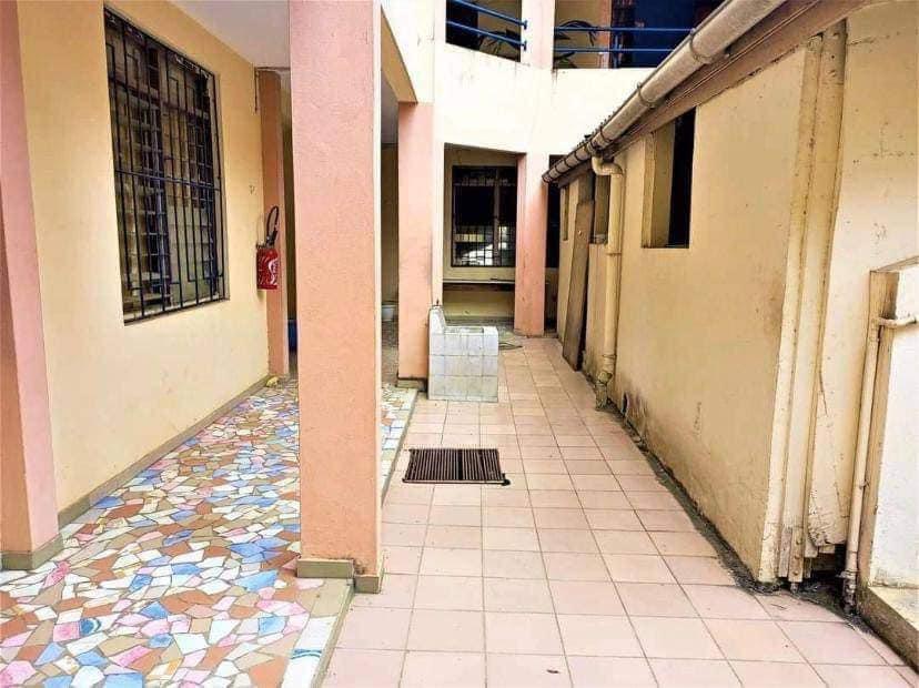 Vente d'un Immeuble à 1.000.000.000 FCFA  : Abidjan-Cocody-Riviera (Rivera )