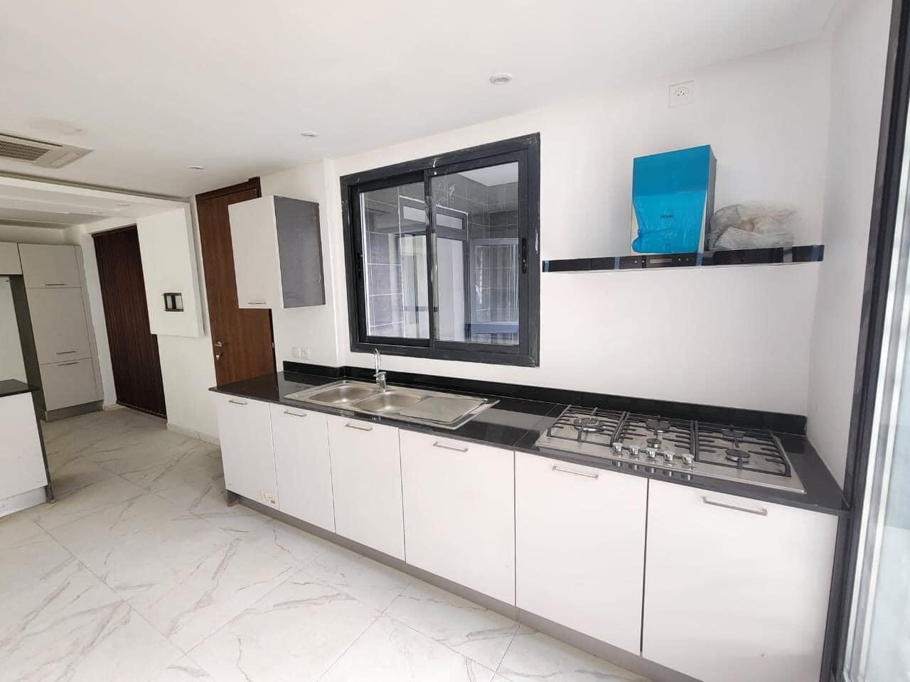 Location d'un Appartement de 5 pièce(s) à 2.500.000 FCFA : Abidjan-Cocody-Riviera (Rivera golf 4 )