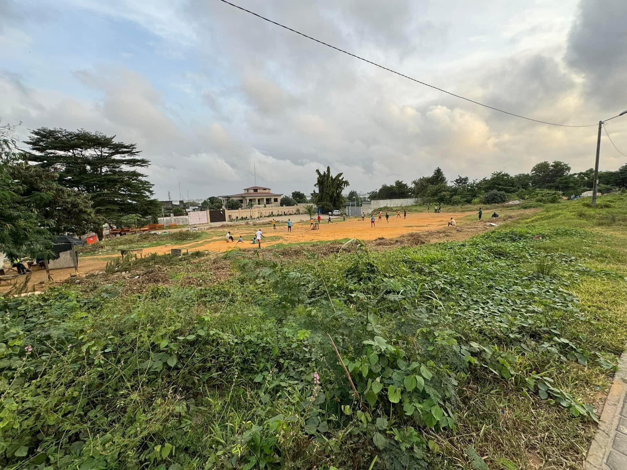 Vente d'un Terrain à 800.000 FCFA  : Abidjan-Cocody-Riviera (Rivera golf 1)