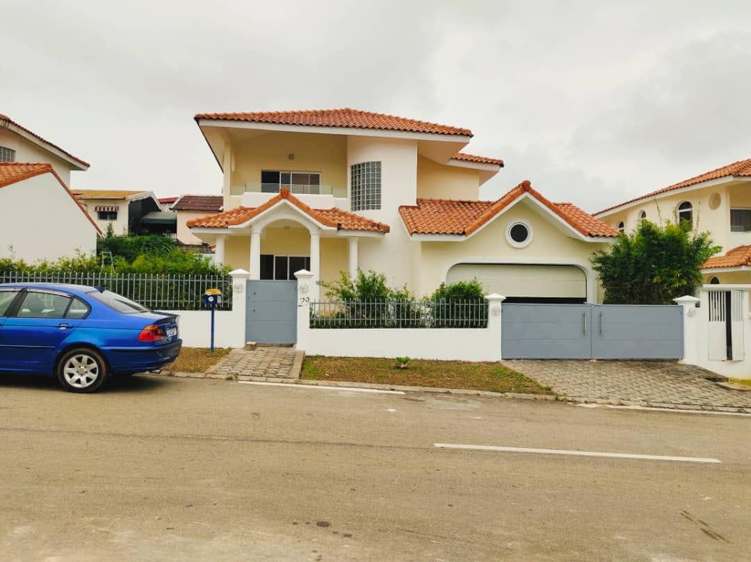 Vente d'une Maison / Villa de 6 pièce(s) à 450.000.000 FCFA : Abidjan-Cocody-Riviera (RIVIERA 5 ABATTA)