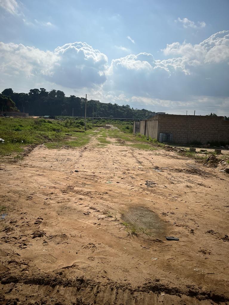 Vente d'un Terrain : Abidjan-Cocody-Angré (Djibi Extension)