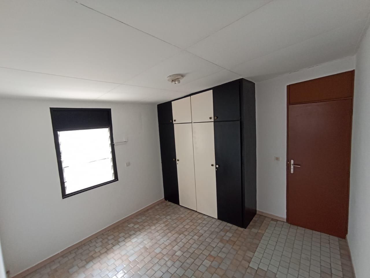 Location d'une Maison / Villa de 5 pièce(s) à 800.000 FCFA : Abidjan-Cocody-Riviera (RIVIERA 3 SELMER)