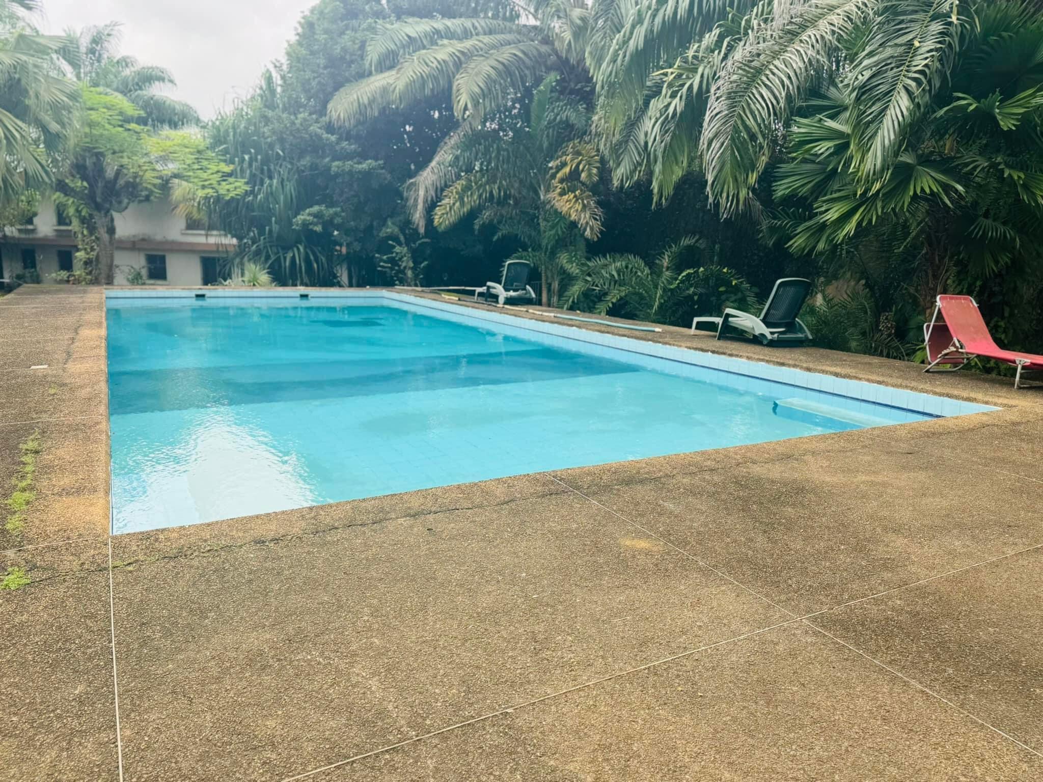 Vente d'une Maison / Villa de 7 pièce(s) à 3.500.000.000 FCFA : Abidjan-Cocody-2 Plateaux (Cocody ENA )