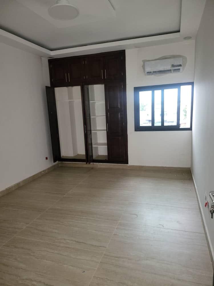 Location d'un Appartement de 4 pièce(s) à 450.000 FCFA : Abidjan-Cocody-Angré (ANGRE NOUVEAU CHU)