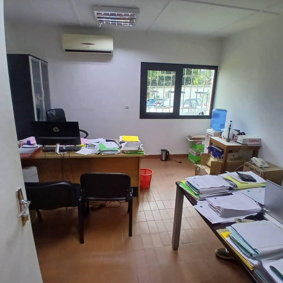 Location d'un Bureau à 1.900.000 FCFA  : Abidjan-Cocody centre (COCODY CENTRE ZONE AMABSSADE)