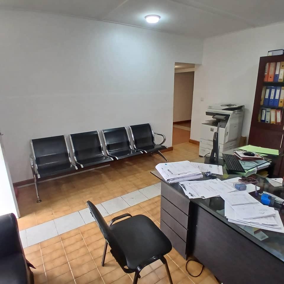 Location d'un Bureau à 1.900.000 FCFA  : Abidjan-Cocody centre (COCODY CENTRE ZONE AMABSSADE)