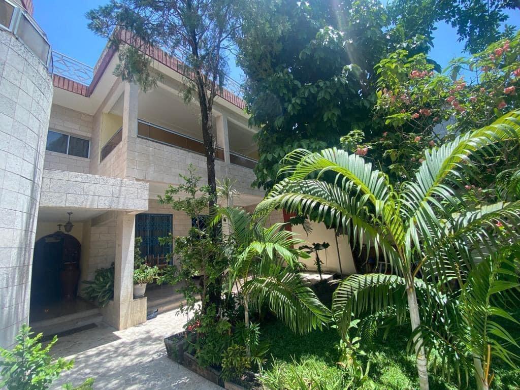 Vente d'une Maison / Villa de 11 pièce(s) à 2.800.000.000 FCFA : Abidjan-Marcory (Résidentiel)