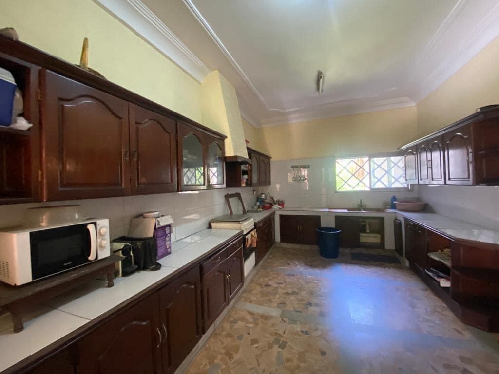 Vente d'une Maison / Villa de 11 pièce(s) à 2.800.000.000 FCFA : Abidjan-Marcory (Résidentiel)