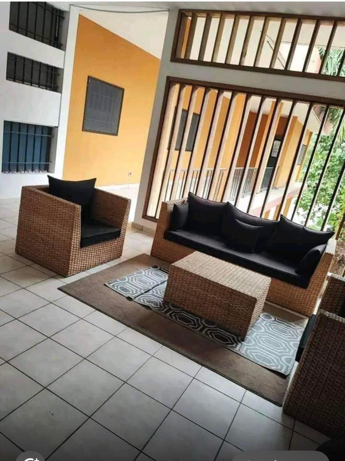 Vente d'une Maison / Villa : Abidjan-Cocody-Angré (Angre 7 )